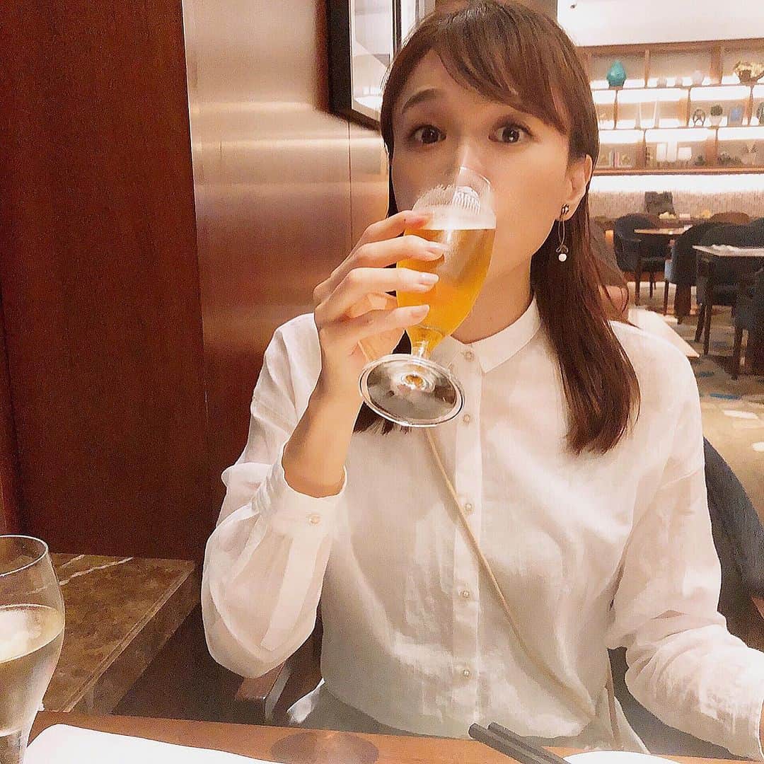 村山千代さんのインスタグラム写真 - (村山千代Instagram)「🍺 仕事の後急遽ホテルにこもった。 樽生飲み放題だった。 #横浜 #シェラトン #ホテル #ホカンス #ラウンジ」9月19日 15時41分 - chiyocolate420