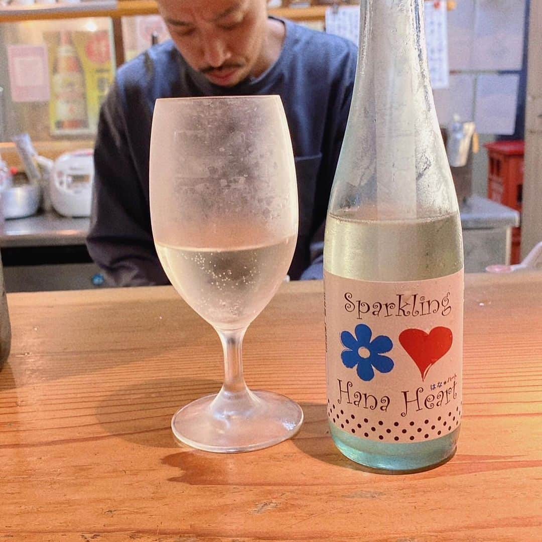 石津香織さんのインスタグラム写真 - (石津香織Instagram)「. 大好き❤で お気に入りの だいどこなか✨さんへ @daidoko.naka   オーナーの中さんの 創作料理と ペアリングしてくださる 日本酒🇯🇵🍶が、 最高😀  行くたびに、 お料理も、 お酒🍶も、 感動の連続♥️⭕️♥️  大阪難波に あるので、 便利🍶✨🍶  お任せお料理コースが 3300円という 破格なお値段✨✨✨✨✨😍  日本酒🇯🇵🍶好きな 息子が、 大喜び♥️  PR @daidoko.naka #だいどこなか #難波グルメ #こだわり日本酒 #大国町グルメ #日本酒居酒屋 #和食コース #和食ディナー #なにわグルメ」9月19日 16時02分 - kaori.ishizu