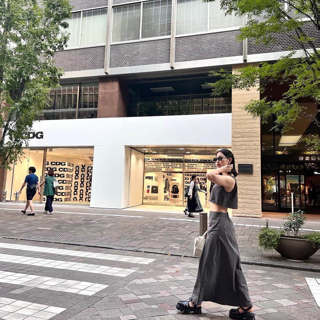 のインスタグラム：「. . .  greatest holiday☺︎  . . . #ootd #holiday #tokyo」