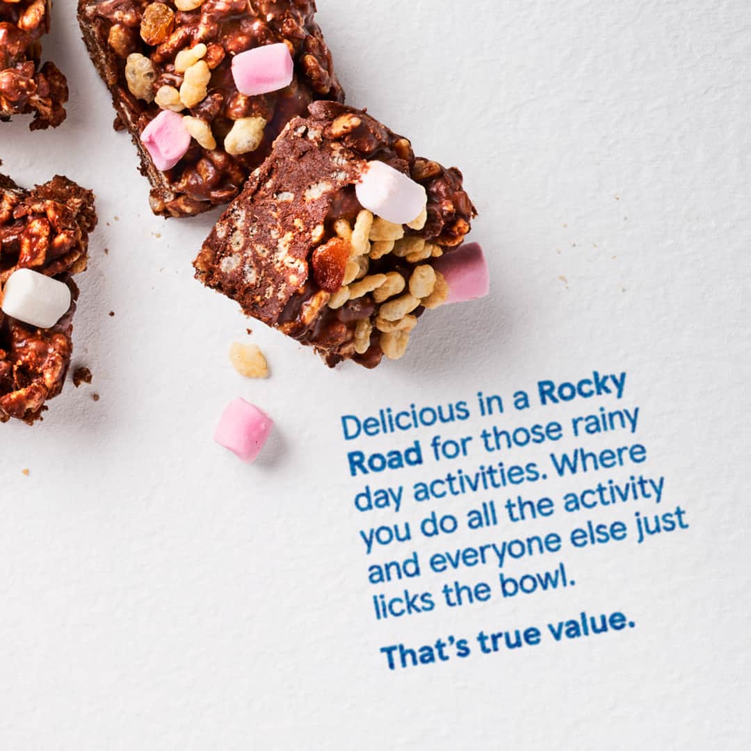 Tesco Food Officialさんのインスタグラム写真 - (Tesco Food OfficialInstagram)「Delicious in a Rocky Road for those rainy day activities. Where you do all the activity and everyone else just licks the bowl 😋   That's true value.」9月19日 22時18分 - tescofood