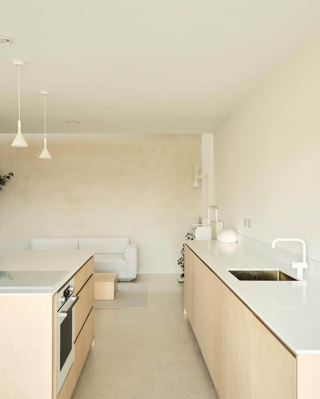 The Modern Houseさんのインスタグラム写真 - (The Modern HouseInstagram)「#forsale Palette Cleanser: four pared-back kitchens for the most calming of cooking sessions.  1. Foxgrove Road IV, London BR3. 2. Markwick Terrace, St Leonards-on-Sea, East Sussex. 3. Secret Garden, Leeds, West Yorkshire. 4. Phyllis Avenue, London KT3.」9月19日 17時08分 - themodernhouse