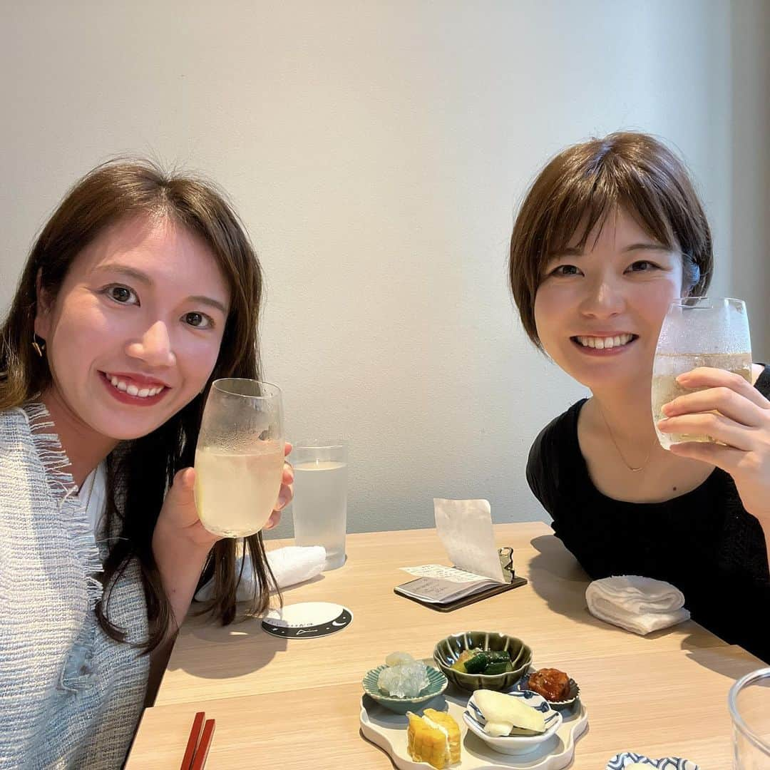 石川奈津紀さんのインスタグラム写真 - (石川奈津紀Instagram)「【きき酒師アナウンサーの会】 NHK仙台の岩間瞳キャスターと、念願の日本酒会をしました！ わたしが仙台にいたときに福島局にいて番組に出てもらったのがご縁で、お互い酒好きは把握していたものの、やっっと実現しました👏 とりあえずとても楽しかったことだけは覚えてる。 岩間ちゃんのおいしそうな表情をどうぞご査収ください。 岩間ちゃんありがとー！つぎは仙台で😍 * #岩間瞳 #てれまさ #きき酒師アナウンサー  #きき酒師アナウンサーの会」9月19日 17時27分 - natsukiishikawa1011