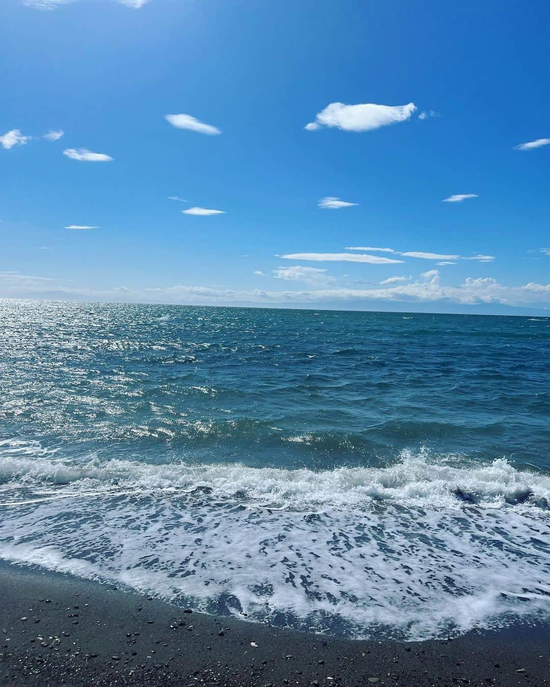 山田稔明さんのインスタグラム写真 - (山田稔明Instagram)「今年の夏、最後に見た海。 #猫町旅日記」9月19日 17時39分 - toshiakiyamada