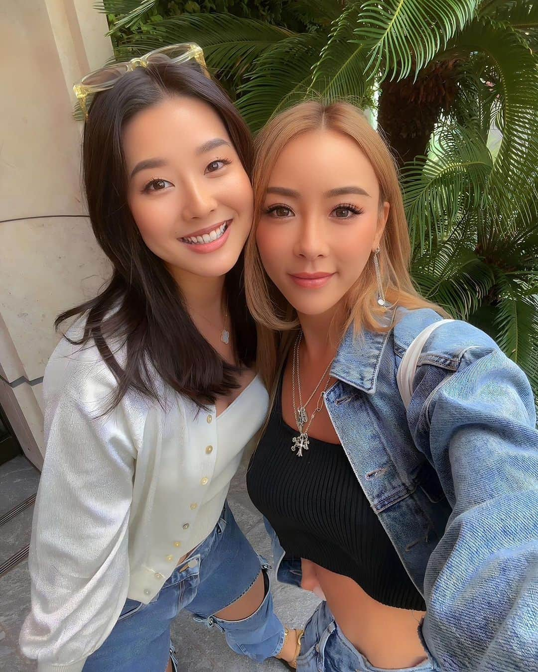 すみれさんのインスタグラム写真 - (すみれInstagram)「My beautiful Sana 💖  So happy I got to see you today! Even for a bit :)  ちょっとだけでも会えて嬉しいマイ美しいお姉様😍 @_genking_」9月19日 17時53分 - sumire808