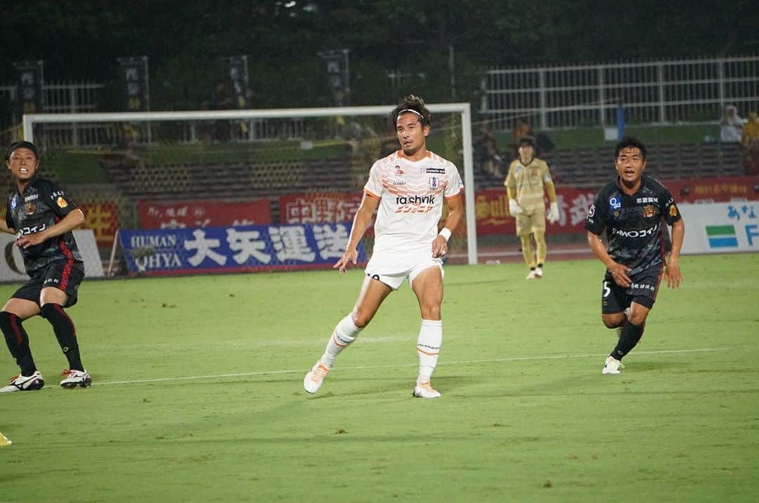 松田力のインスタグラム：「応援ありがとうございました😊  #ehimefc  #愛媛fc  #jleague  #松田力  #indonesia  #🇮🇩 #🇯🇵」