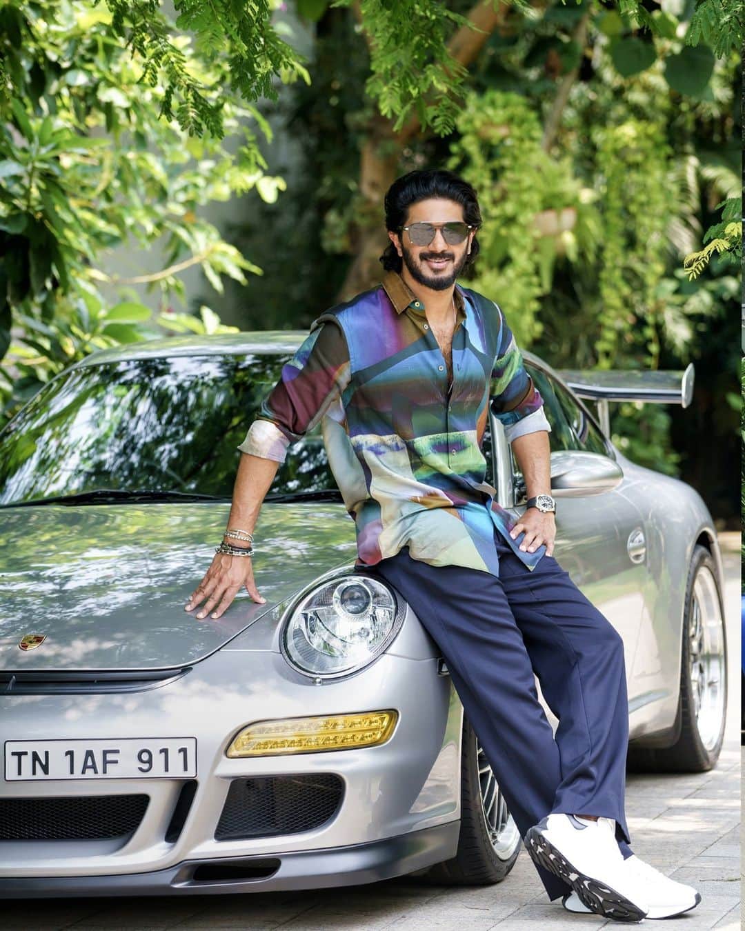 Porscheさんのインスタグラム写真 - (PorscheInstagram)「Shooting star of Indian cinema, @dqsalmaan, is taking his hometown of Kochi and the country by storm. Known as the 'Queen of the Arabian Sea', the coastal city is rich in rolling hills and breathtaking lagoons and lakes — the perfect setting for a cruise in any Porsche. In the latest issue of Christophorus magazine, the actor and family man takes us on a road trip to discover the places that have shaped him, as we uncover how his love of Porsche began.   Read the full article at the link in our bio.」9月19日 18時00分 - porsche