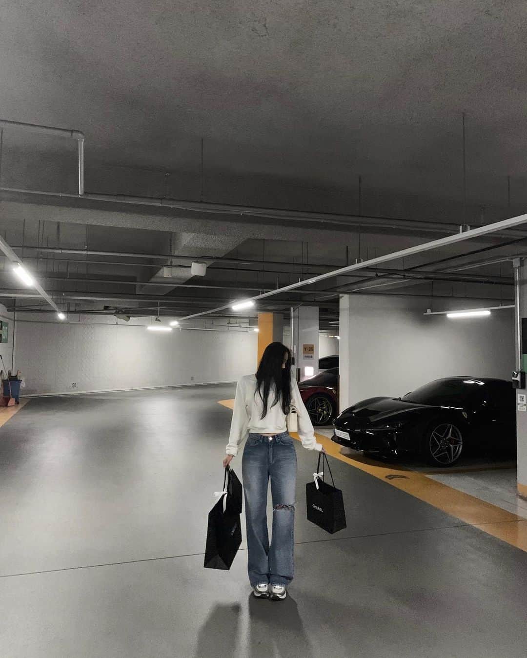 のインスタグラム：「- 요즘 너무 ㅂㅏ쁜 하루 하루를 보내는 듕 😎」