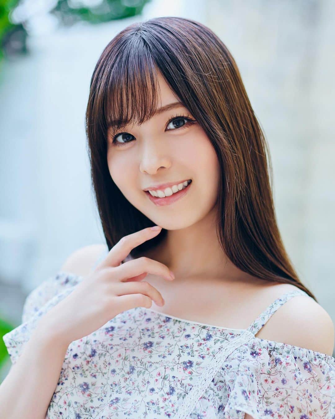 九野ひなのさんのインスタグラム写真 - (九野ひなのInstagram)「.  model:Kuno Hinano @hinano_kuno0525   .........................................  9/15(金)より3冊同時発売しました 九野ひなの最新デジタル写真集🤍  『好いとうよ vol.1』  『好いとうよ vol.2』  『好いとうよ vol.3 大ボリューム100カット超完全版』  photographer #小池大介 @d_koike_   .........................................  💓いいね＆フォロー&保存💓お願いします🤝🏻🌈  #九野ひなの #ティーパワーズ #週刊フライデー #デジタル写真集 #モデル #透明感女子 #美少女図鑑 #博多美人 #アップヘアー #photogenic_jp」9月19日 18時06分 - hinano_kuno0525