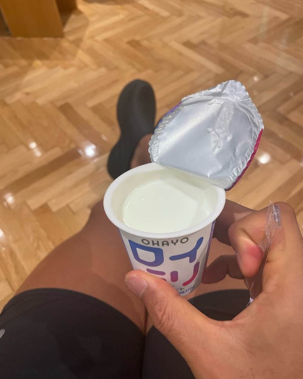 市川海老蔵 （11代目）のインスタグラム：「* Waiting time at the dentist,  seems like this is good for the teeth too? They always give me this yogurt💕 A wonder…  歯医者さんの待ち時間、 なんか 歯にもいいの？  ヨーグルトいつももらう💕  不思議、  #市川團十郎白猿 #市川海老蔵 #海老蔵 #市川新之助 #成田屋 #歌舞伎 #歌舞伎座 #和 #舞台 #三千世界 #ABKAI #ABMORI #ebizoichikawa #ebizo #kabuki #thunderparty #theater #theaterarts #actor #kabukiactor #japan #classic #traditionaljapan #japaneseculture #japan_og_insta #performingarts」