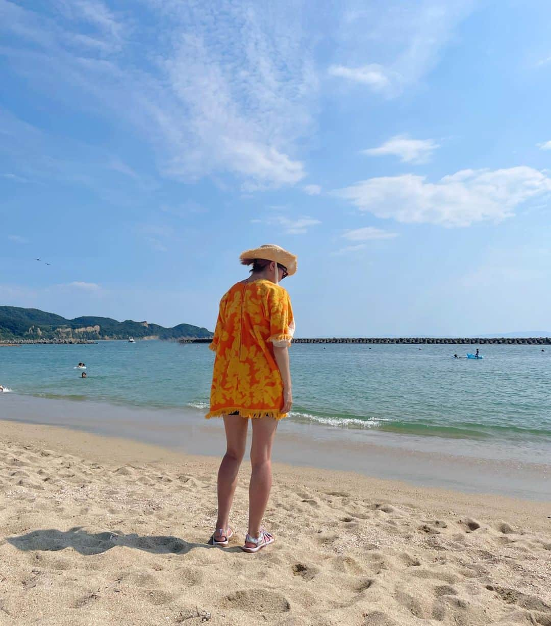 Momoさんのインスタグラム写真 - (MomoInstagram)「夏終わったけど、お気に入りのワンピとハット着て海行ったの載せておこう☀️ ㅤㅤㅤㅤㅤㅤㅤㅤㅤㅤ  #ももえのコーデ #淡路島 #阿万海水浴場」9月19日 18時24分 - m_o_m_o_e