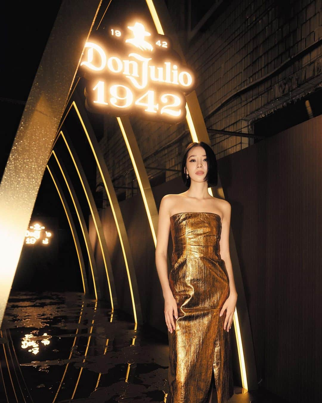 アイリーン・キムのインスタグラム：「Where there is luxe, there is Don Julio 1942 🥂  #광고 #돈홀리오1942 #DonJulio1942 #Donjuliocelebrations   *Please Drink Responsibly*」