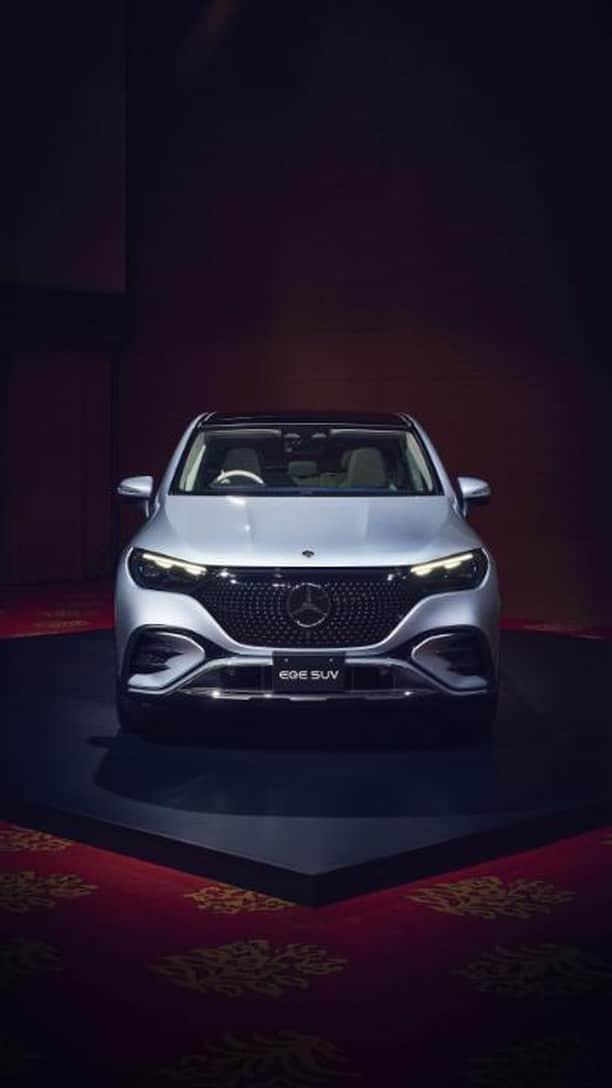 のインスタグラム：「【The new EQE SUV】 電気自動車EQEに待望のSUVモデル登場 革新的なテクノロジーとサステナビリティを兼ね備えたプレミアムオールラウンダー  #MercedesBenz #EQESUV #電気自動車 #メルセデスベンツ」