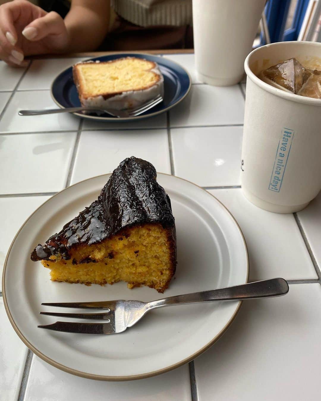 高橋美穂さんのインスタグラム写真 - (高橋美穂Instagram)「. このオレンジアーモンドケーキが大好き🍰 グルテンフリーなのにしっとりしてて 食べる度に感動する。  既に食べたい😮‍💨」9月19日 18時50分 - sleeping0mihoc