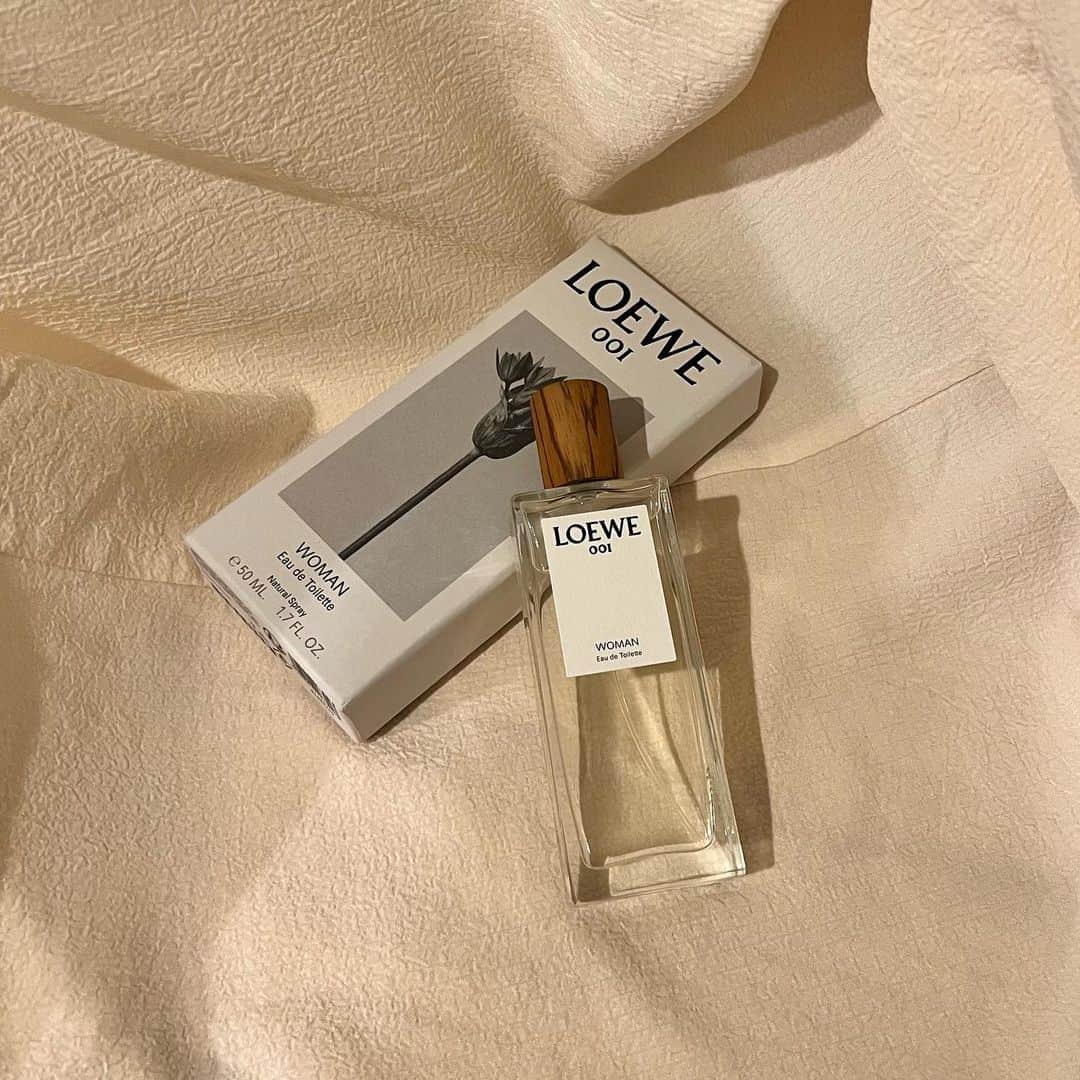 大和屋穂香（ほのちぃ）のインスタグラム：「@loewe 🧴🤎」