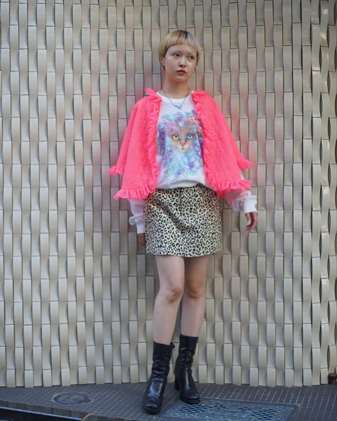 PUNK CAKEのインスタグラム：「🔜 NEW ARRIVAL 🔜  ▫︎ Vintage quilting lingerie cardigan 【SOLD】 ▫︎ L/S cat t-shirt  ▫︎ Leopard mini skirt【SOLD】  model / @morioka_no_momooka」