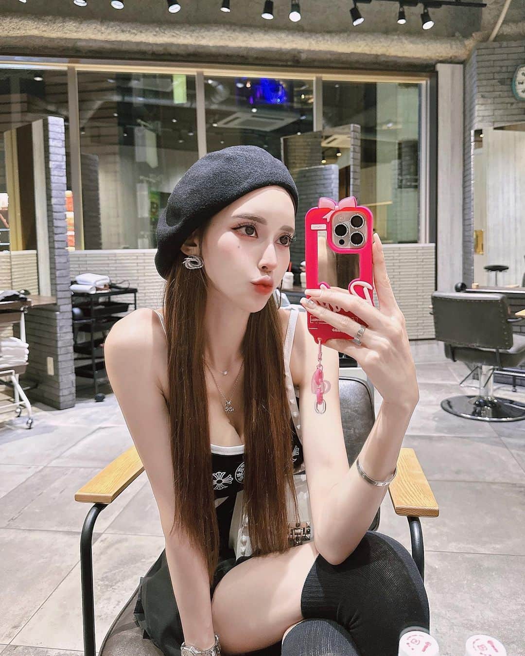 愛乃エリーのインスタグラム：「⚜️」