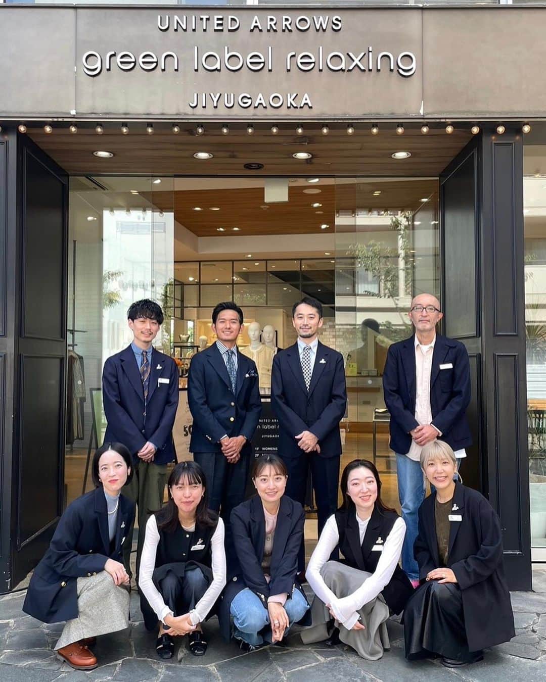 green label relaxing 自由が丘店のインスタグラム：「【8th ANNIVERSARY】グリーンレーベル リラクシング 自由が丘店は、皆様のおかげでこの9月に8周年を迎えることができました。 　 日々ご愛顧いただいている地域のお客様、遠方からお立ち寄りくださるお客様、SNS等を通して気にかけてくださる皆様、いつもありがとうございます！ 　 皆様に支えられ、日々営業出来ることに感謝し引き続きスタッフ一同、皆様にご満足頂ける商品とサービスの提供を心がけてまいります。 　 今後とも変わらぬご愛顧の程、よろしくお願い申し上げます。  ■自由が丘店営業時間 11:00〜20:00 ☎︎ 03-5731-8531 　 ■駐車場サービス お買い上げ金額に応じて以下ご利用いただけます。 場所【自由が丘南口有料駐車場】 > ¥5,000(税込)以上　30分チケット1枚 > ¥10,000(税込)以上　　30分チケット2枚  　 #unitedarrows #ユナイテッドアローズ #greenlabelrelaxing #グリーンレーベルリラクシング #jiyugaoka #自由が丘 #いつもありがとうございます #anniversary」
