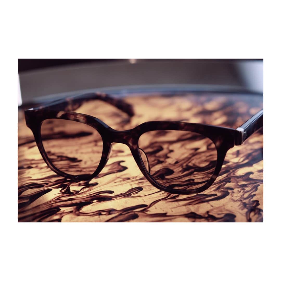 のインスタグラム：「. #EYEVAN . Model:Vadim  #est1972  #dennishoppers60sphotography  #classicbornanew #japaneseeyewear #handmadeinjapan」