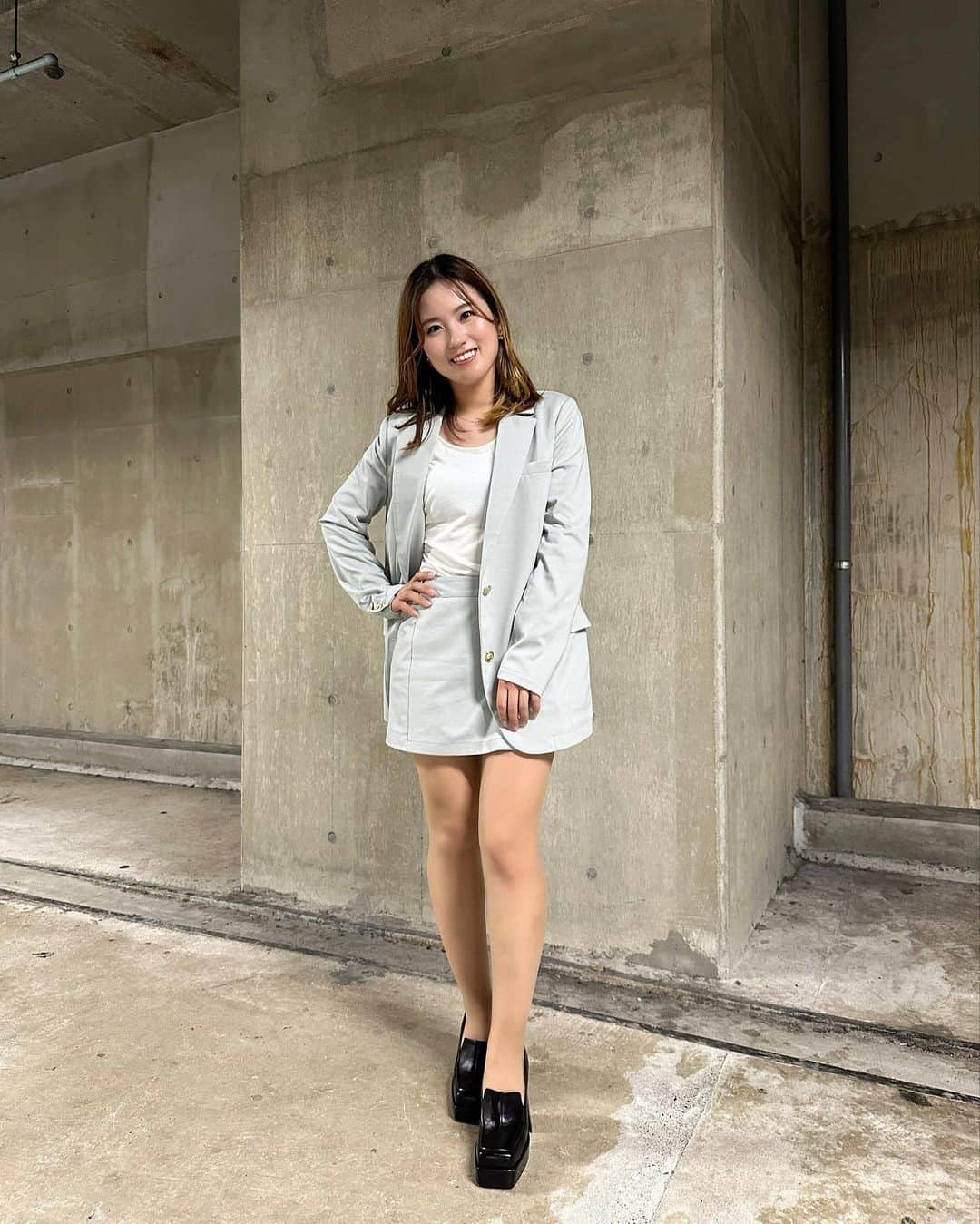 西村優菜さんのインスタグラム写真 - (西村優菜Instagram)「👠 ⁡ 先週の前夜祭で着たこのセットアップ 実は…キャロウェイアパレルなんです！！ 可愛くてすごくお気に入り🩵 ⁡ ジャケットはゴルフ場の行き帰りにも👌🏼 しかもシワになりにくいのが最高！！ メンズもあるので、是非チェックしてみてくださいね☑️ ⁡ #callawayapparel ⁡」9月19日 19時44分 - yunapan_02
