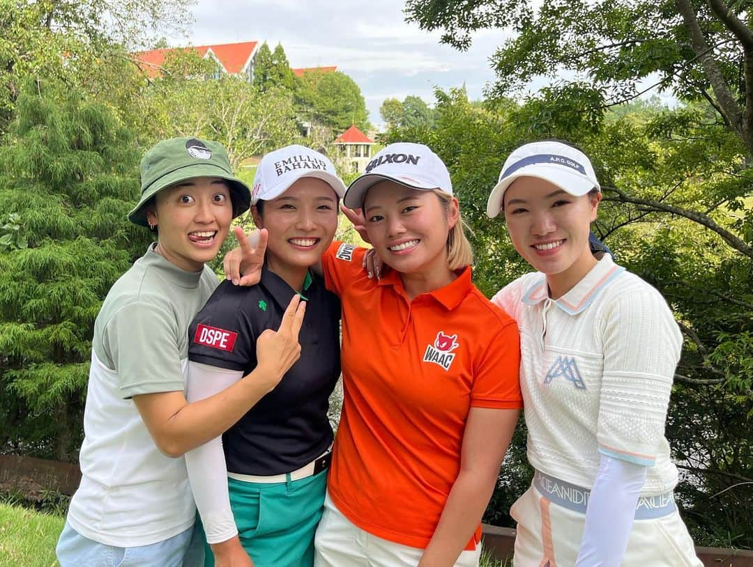 安藤京佳さんのインスタグラム写真 - (安藤京佳Instagram)「. 4人の写真が増えてくの嬉しい💚🧡❤️💙 この写真はゲストの方が撮ってくれました📸 そのゲストが誰かは動画が上がるまでお楽しみに…🤭 #4underのオフショット」9月19日 19時53分 - kyonstagram.1