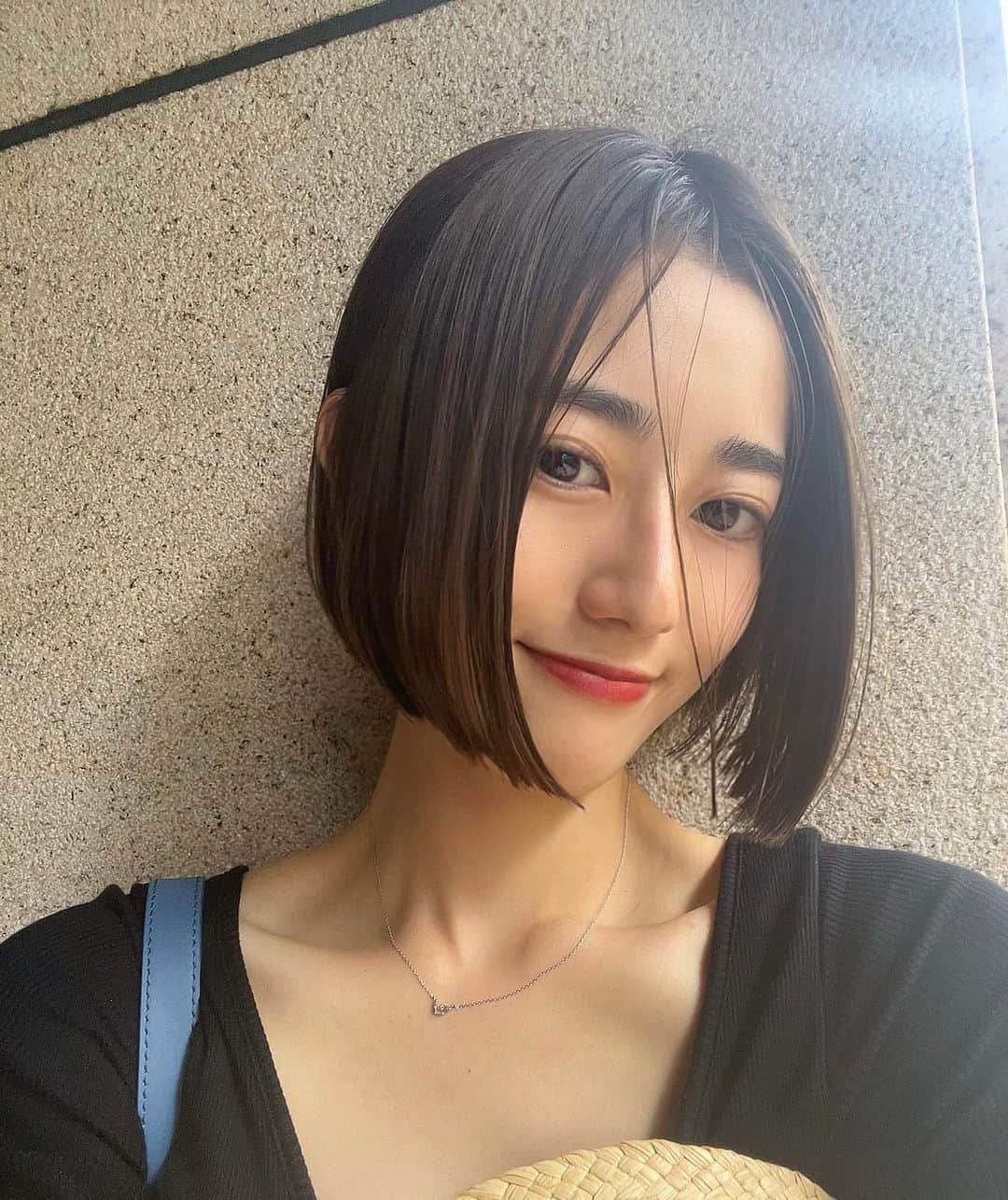 守屋茜さんのインスタグラム写真 - (守屋茜Instagram)「⁡ ショートボブにチャレンジしちゃった〜 どうですか🙃🙃🙃」9月19日 19時54分 - akane.moriya_official