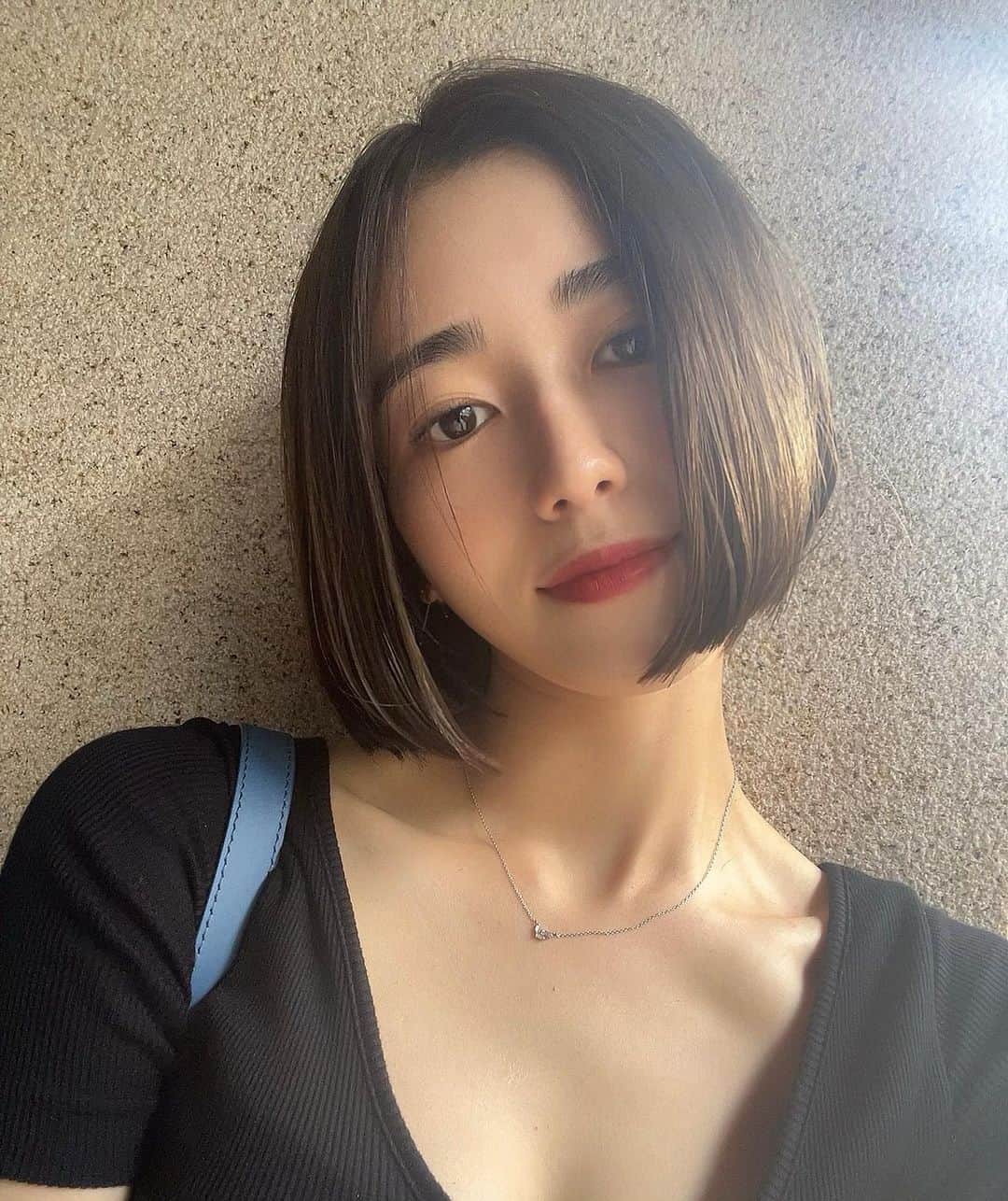 守屋茜さんのインスタグラム写真 - (守屋茜Instagram)「⁡ ショートボブにチャレンジしちゃった〜 どうですか🙃🙃🙃」9月19日 19時54分 - akane.moriya_official