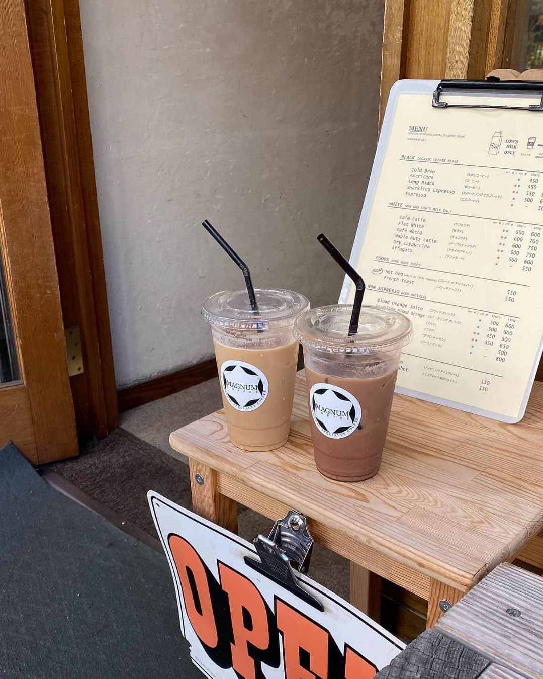 suzuhaのインスタグラム：「今日のｻﾛﾝ出勤ｺｰﾃﾞ🖤👩‍🎓 珍しく髪の毛はｽﾄﾚｰﾄ ｽﾀｯﾌちゃんと休憩被ったから 近くのｶﾌｪに☁️ もうちょっと寒くなったら ｼﾞﾚを合わせたいなぁっていう SHEINのﾌﾟﾁﾌﾟﾗｺｰﾃﾞでしʕ•ᴥ•ʔ♡ #ootd #shein #エステサロン大阪」