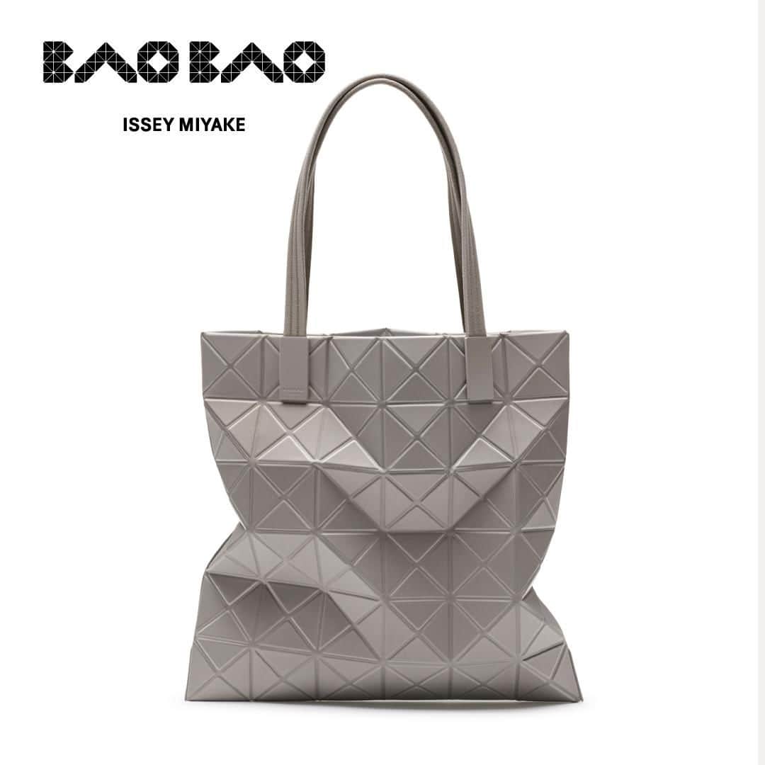 BAO BAO ISSEY MIYAKE Official Instagram accountのインスタグラム：「"TRACK"  Release Month: October, 2023 *The release month might be different in each country.  #baobaoisseymiyake #baobaoisseymiyake  #isseymiyake #baobaoisseymiyaketrack」