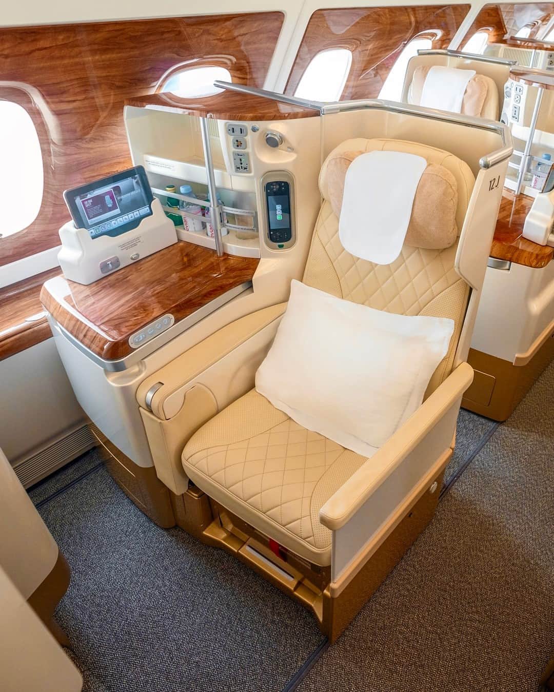 エミレーツ航空さんのインスタグラム写真 - (エミレーツ航空Instagram)「Unrivaled luxury and unparalelled service? Looks like we're in Business! 😉   #Emirates #FlyBetter」9月19日 20時00分 - emirates