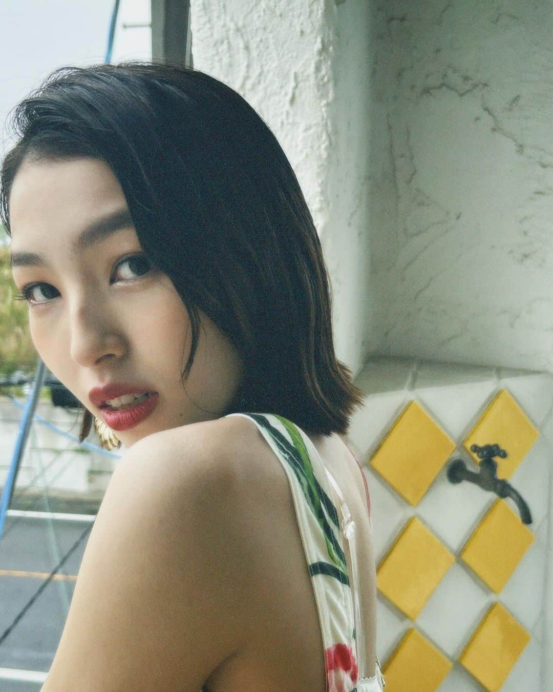 ハルアジタマさんのインスタグラム写真 - (ハルアジタマInstagram)「❤︎夏の思い出❤︎   今年の夏も沢山素敵な経験をさせていただきました！！ これからも何事にも全力でチャレンジしていきたいです❤️‍🔥 フェスやイベントに来てくださった皆さん ありがとうございました😻❤️ これからも応援よろしくお願いします✨ MISS MERCY のみんなとのツーショット👭🏻🩷  大好きなAMEFURASSHIさんの小島はなさんと お写真を撮っていただきました😭❤️ ありがとうございました✨ パフォーマンスも見させていただけて 本当にかっこよかったです🫶🏻 またお会いできるように頑張ります❣️  #SHUKA#具志柊花  #スターダストプロモーション #スタダ  #06  #missmercy #ミスマーシー #マーシー #夏の思い出   #amefurasshi さん#小島はな さん」9月19日 20時08分 - shuka_missmercy