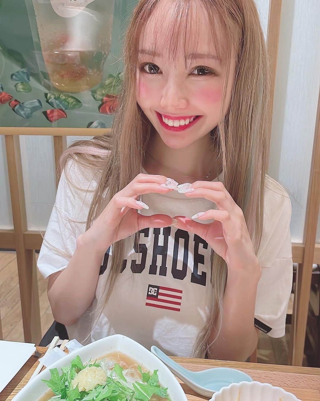 お茶の水うらんさんのインスタグラム写真 - (お茶の水うらんInstagram)「群馬名物おきりこみ🍲 ほうとうみたいな感じかな໒꒰ྀི∩˃ ᵕ ˂∩꒱ྀི১ うどんを太くしたみたいで 美味しかった✨💕🤍🎀  そして出汁がちょうどいい おでんみたい🍢 温泉グルメ♨️  #温泉 #草津 #おきりこみ #群馬 #gunma #gunmagram  #gourmet #japanesegourmet  #うどん #onsen #草津グルメ  #おきりこみうどん  #🍲 #鍋 #ほうとう #trip #travel #trippy  #japantrip  #trippahawang #oden #おでん」9月19日 20時11分 - uran_alcoholic