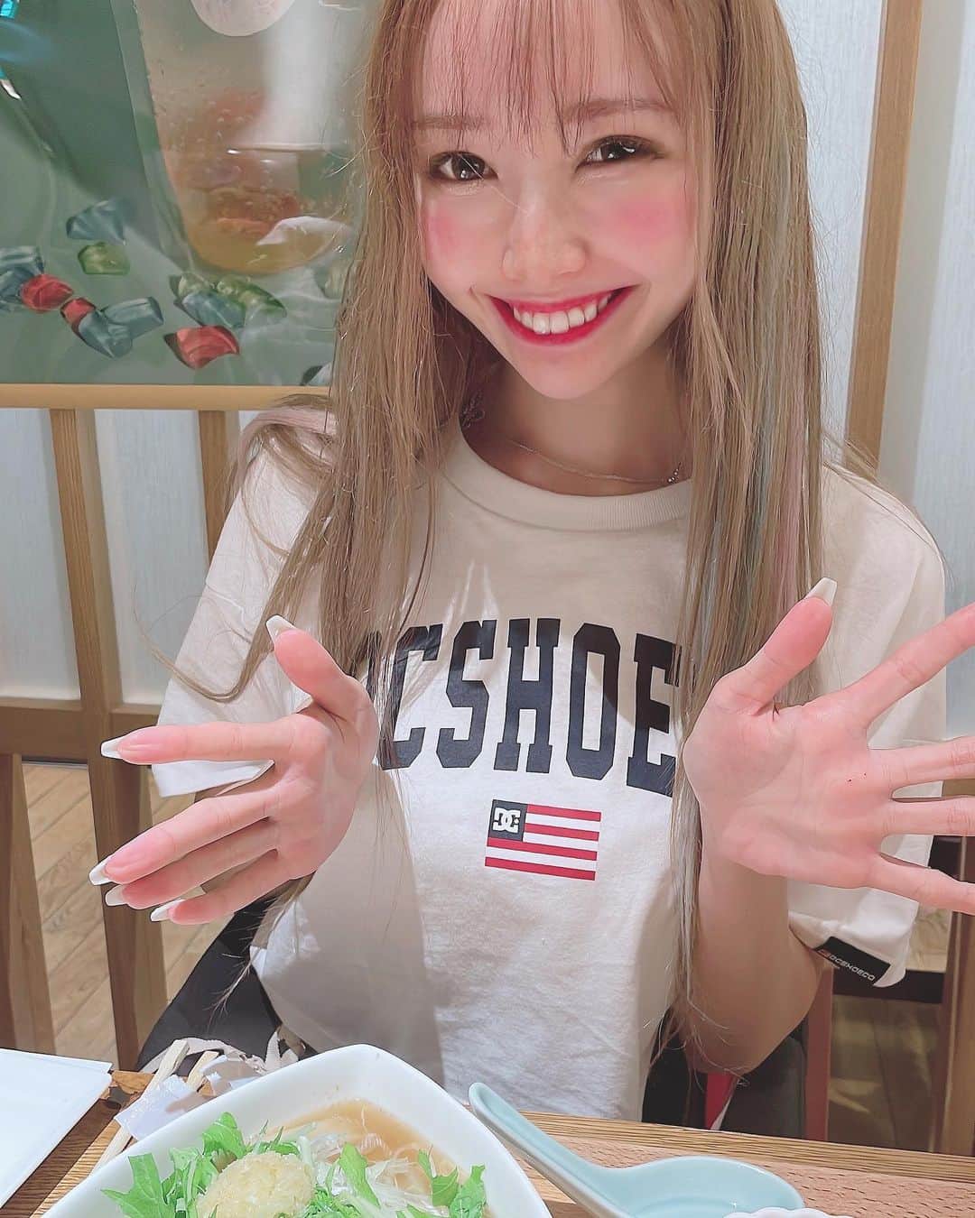 お茶の水うらんさんのインスタグラム写真 - (お茶の水うらんInstagram)「群馬名物おきりこみ🍲 ほうとうみたいな感じかな໒꒰ྀི∩˃ ᵕ ˂∩꒱ྀི১ うどんを太くしたみたいで 美味しかった✨💕🤍🎀  そして出汁がちょうどいい おでんみたい🍢 温泉グルメ♨️  #温泉 #草津 #おきりこみ #群馬 #gunma #gunmagram  #gourmet #japanesegourmet  #うどん #onsen #草津グルメ  #おきりこみうどん  #🍲 #鍋 #ほうとう #trip #travel #trippy  #japantrip  #trippahawang #oden #おでん」9月19日 20時11分 - uran_alcoholic