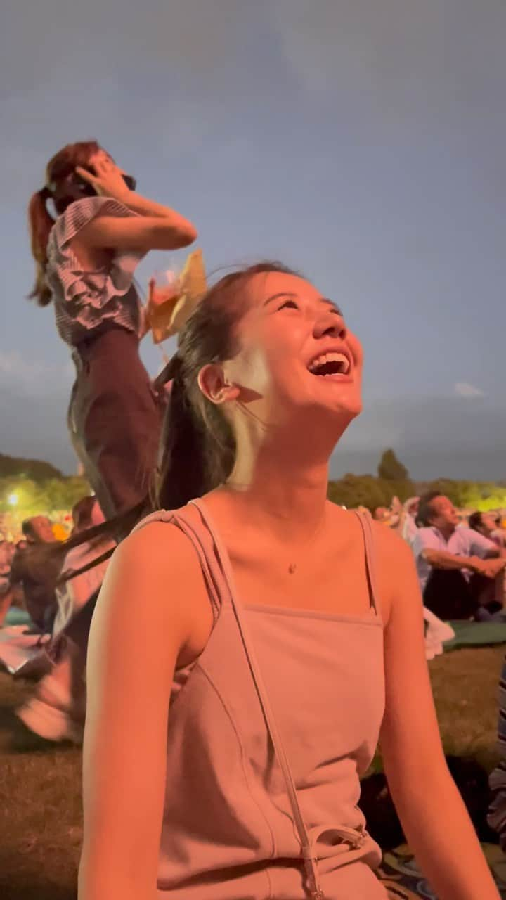 今井美桜のインスタグラム：「夏の終わりに夏の思い出 地元の子達と花火大会へ♡ この曲好き☺️  #夏の終わり #花火大会  #熊谷 #セプテンバー #rad」