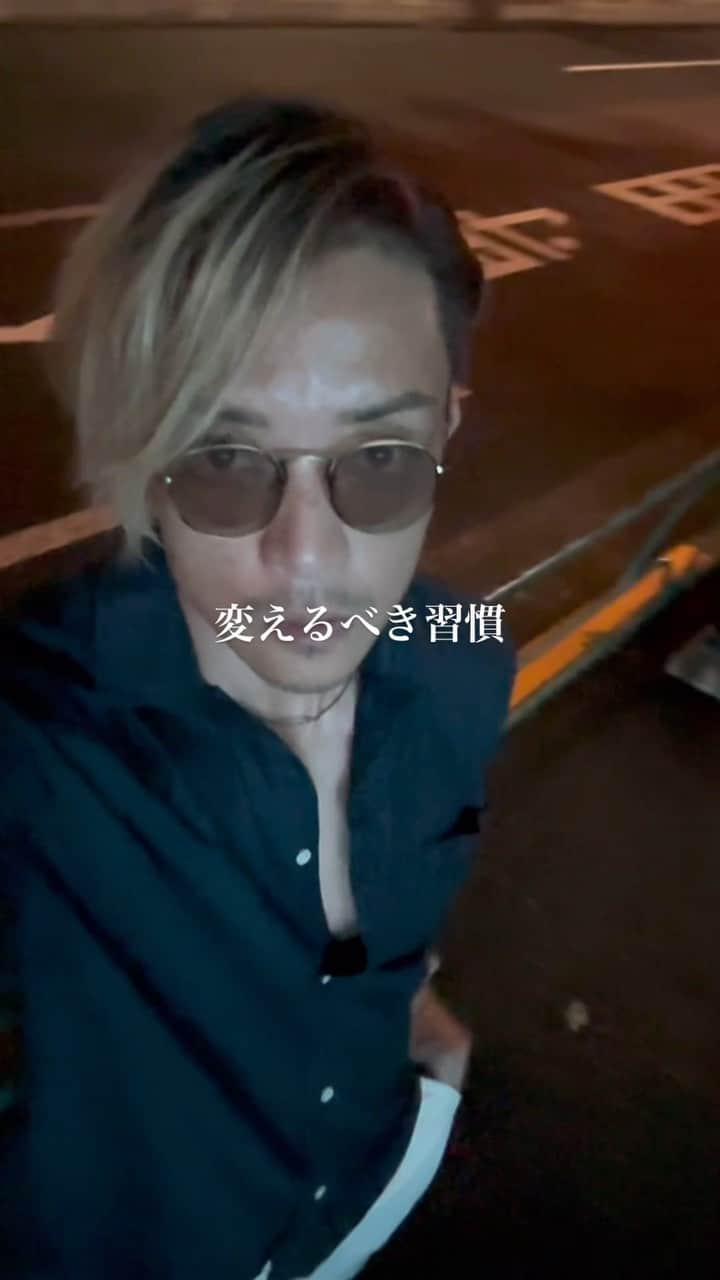 SHU-YAのインスタグラム：「生活習慣と言われてもピンとこない方。 お酒を飲んでも起床時間はブレずにいきたいですね。 生活リズムを整えましょう。  #ライフスタイル #生活習慣 #healthylifestyle #お酒」