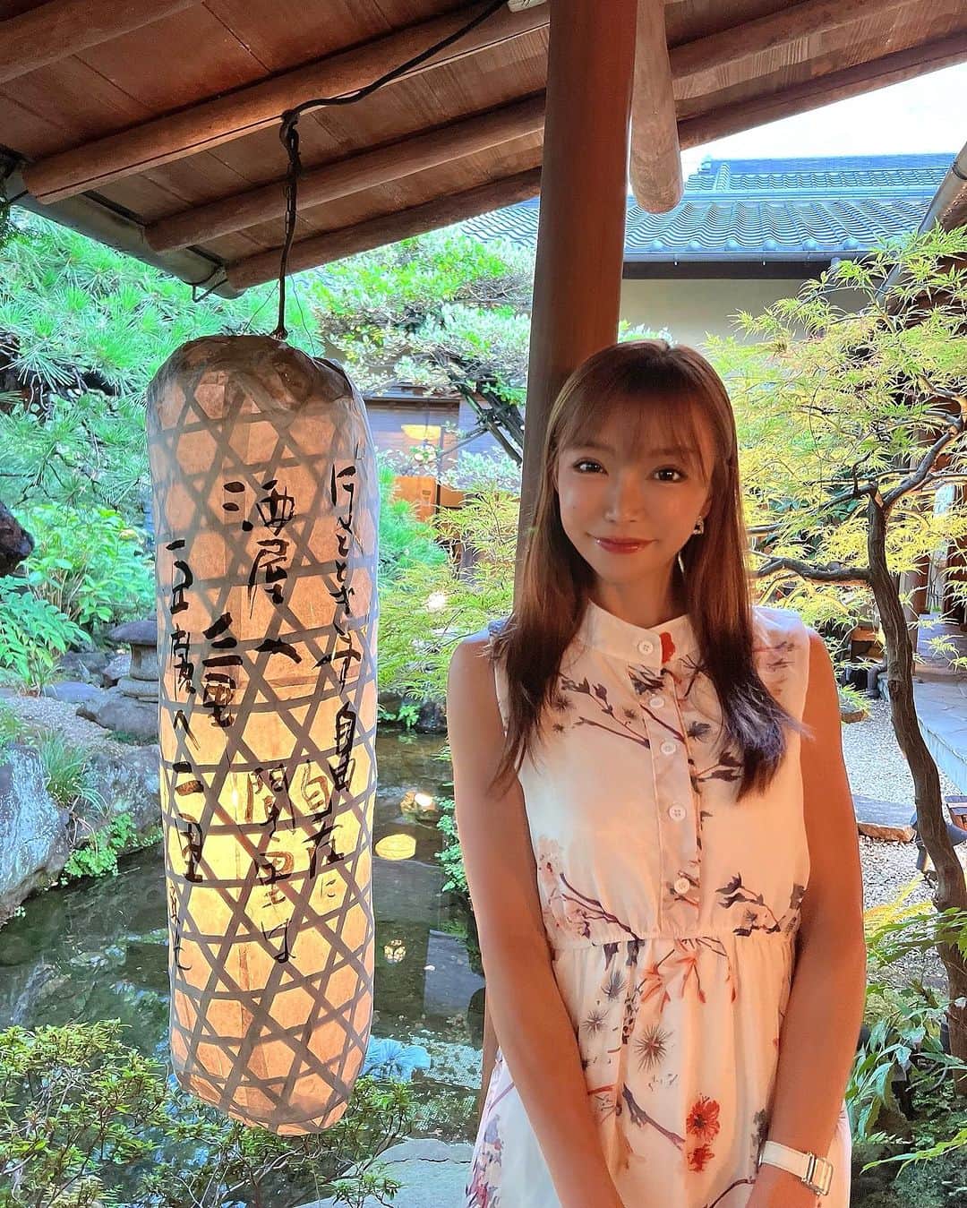 石関いづみのインスタグラム：「𝐀 𝐏𝐥𝐚𝐜𝐞 𝐎𝐟 𝐇𝐞𝐚𝐥𝐢𝐧𝐠 𓂃◌𓈒𓐍  何度来ても癒される大好きな場所♡ @ukaishiba   日本庭園を眺めながら 季節の美味しいお料理を楽しめる空間が 至福のひととき𓂃𓂂  ． もろこしすり流しは絶対外せない♡ ． ． ． ． #とうふ屋うかい #東京芝とうふ屋うかい #日本庭園 #四季折々 #うかい #とうふ料理 #東京タワー #会席料理 #癒しの場所 #Japanesegarden #tofu #ukai」
