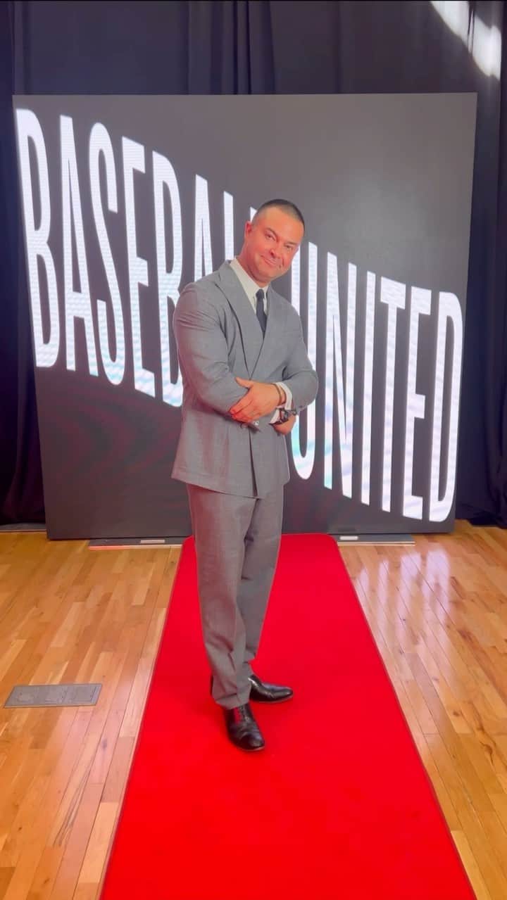 ニック・スウィシャーのインスタグラム：「@baseballunited media day!! LFG!!」