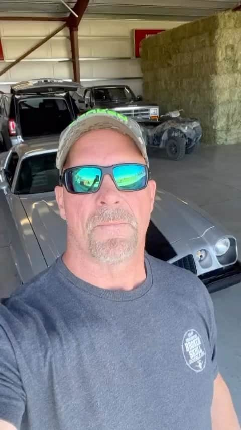 ストーン・コールド・スティーブ・オースチンのインスタグラム：「Can’t wait to show you guys @steveaustinbsr 1974 Chevy Camaro!!!! It’s an incredible car that he’s entrusted us to sell for him on consignment. Appreciate you trusting us & @carbaratlanta with your vehicle.   ⁣ .⁣ .⁣ .⁣ .⁣ .⁣ #camaro #camaro1le #camaro5 #camarolove #camarozl1 #challenger #charger #hellcat #mustanggt #rollingmuseums #smallblock #sold #ss #steveaustin #stonecold #stonecoldsteveaustin #streetrod #summertime #sundayfunday #supercharged #tameimpala #texas #thankyoutaker #tripleh #undertaker #vert #vintagecars #wrestling #wwe #wwf」