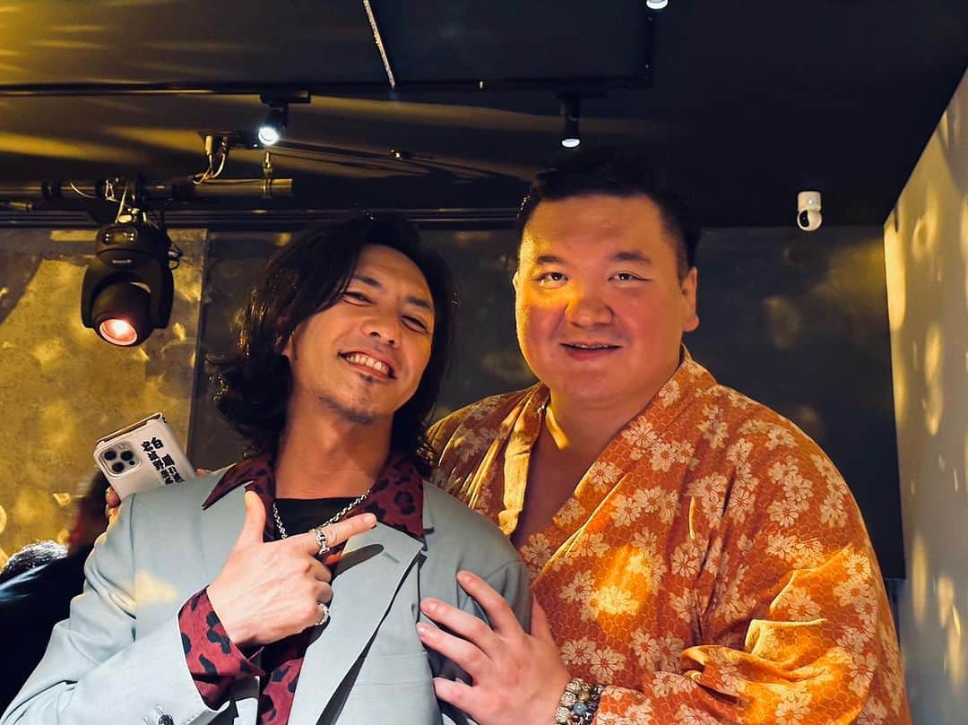 金子昇のインスタグラム：「元横綱　白鵬翔さん。でっかいし優しいし！  #白鵬翔 #横綱 #相撲 #金子昇 #wackomaria」