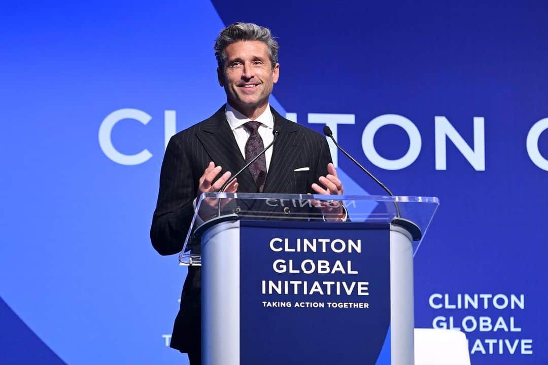 パトリック・デンプシーのインスタグラム：「I was honored to speak at this years @clintonglobal   We have the ability to level the fight against cancer, but not without recognizing our shared humanity.  A great space to share the work being done @dempsey_center   #cgi2023   Styled by @warrenalfiebaker  @brunellocucinelli_brand  Grooming @jilliandempsey」