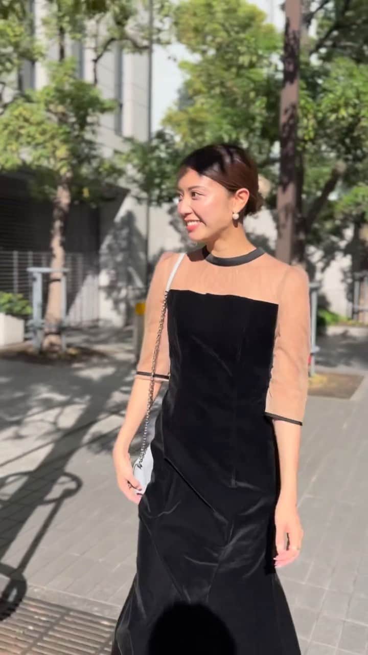 西村まどかのインスタグラム：「晴れがよく似合うお二人の結婚式へ。 しあわせ分けてもらいました🕊️🤍  髪もメイクもどんどんシンプルになってく  #結婚式コーデ」