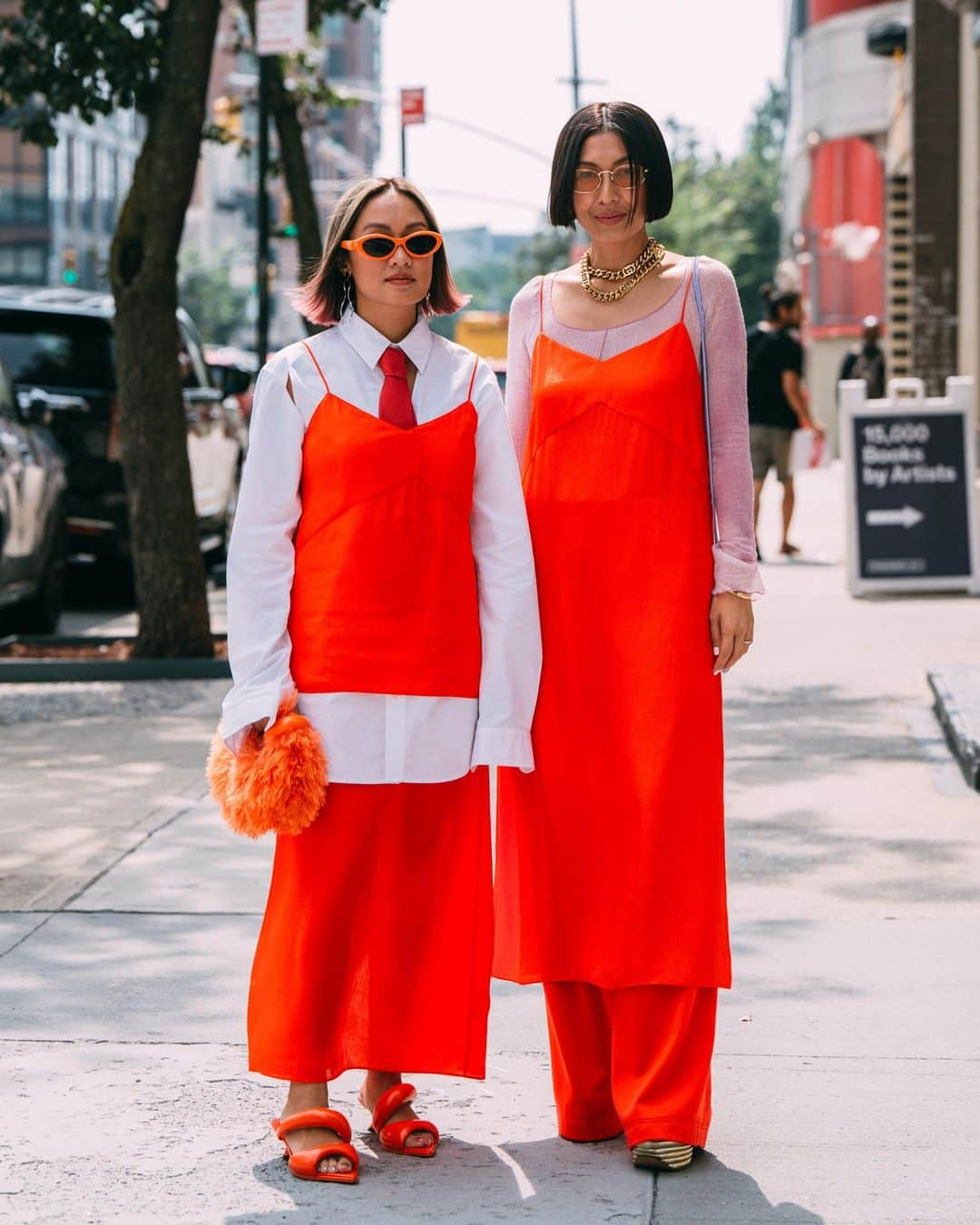 NYFW（ニューヨークファッションウィーク）さんのインスタグラム写真 - (NYFW（ニューヨークファッションウィーク）Instagram)「Always winning and twinning. The #StreetsAtNYC will always deliver, especially during #NYFW.」9月20日 0時00分 - nyfw