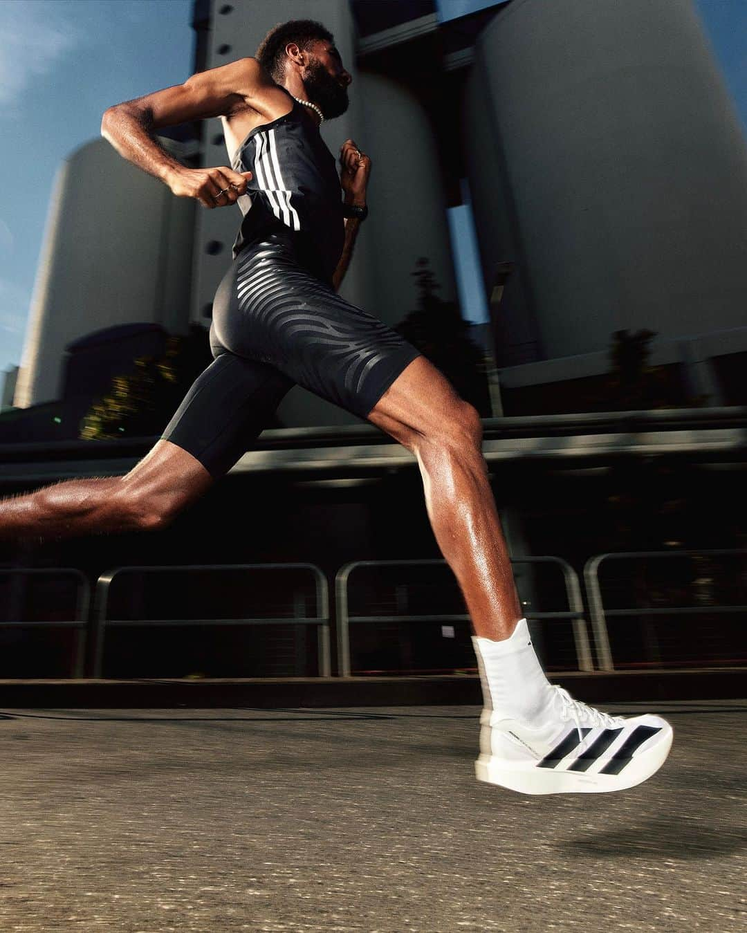 adidas Runningさんのインスタグラム写真 - (adidas RunningInstagram)「At just 138g, you’re looking at the lightest racing shoe we’ve ever created.   Imagined alongside the world’s fastest athletes, the #Adizero Adios Pro Evo 1 comes packed with adidas’ latest innovation for a game-changing silhouette. Every element explored. Nothing sacrificed.   And those running tights? A new era of high-tech muscle support from @rheonlabs … 👀   More on both in bio. 🔗」9月20日 0時06分 - adidasrunning