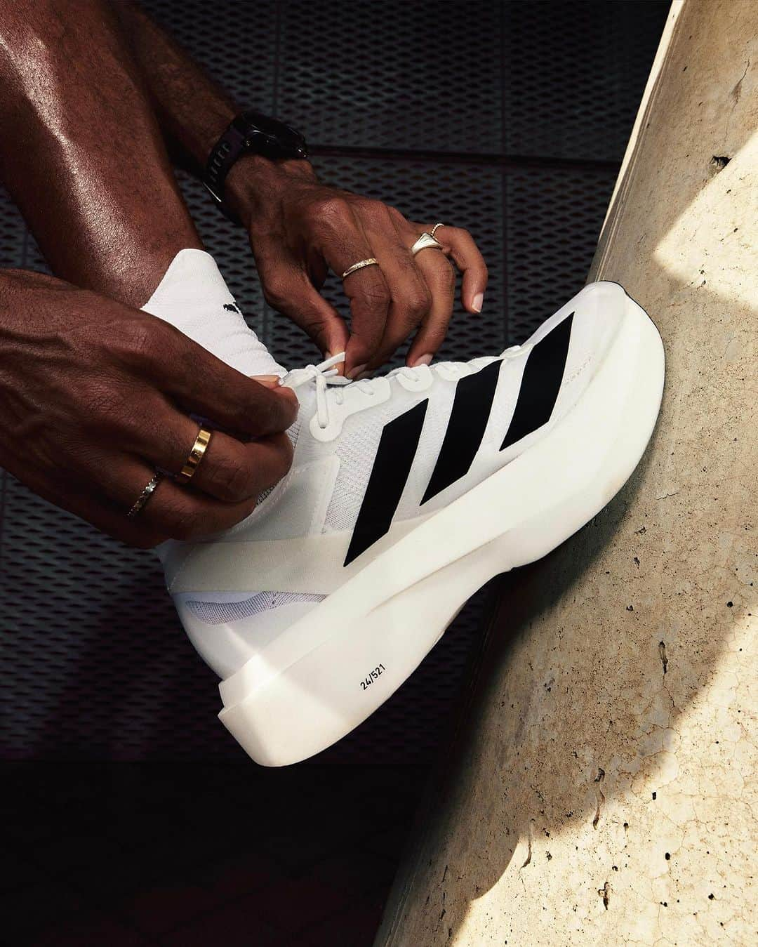 adidas Runningさんのインスタグラム写真 - (adidas RunningInstagram)「At just 138g, you’re looking at the lightest racing shoe we’ve ever created.   Imagined alongside the world’s fastest athletes, the #Adizero Adios Pro Evo 1 comes packed with adidas’ latest innovation for a game-changing silhouette. Every element explored. Nothing sacrificed.   And those running tights? A new era of high-tech muscle support from @rheonlabs … 👀   More on both in bio. 🔗」9月20日 0時06分 - adidasrunning