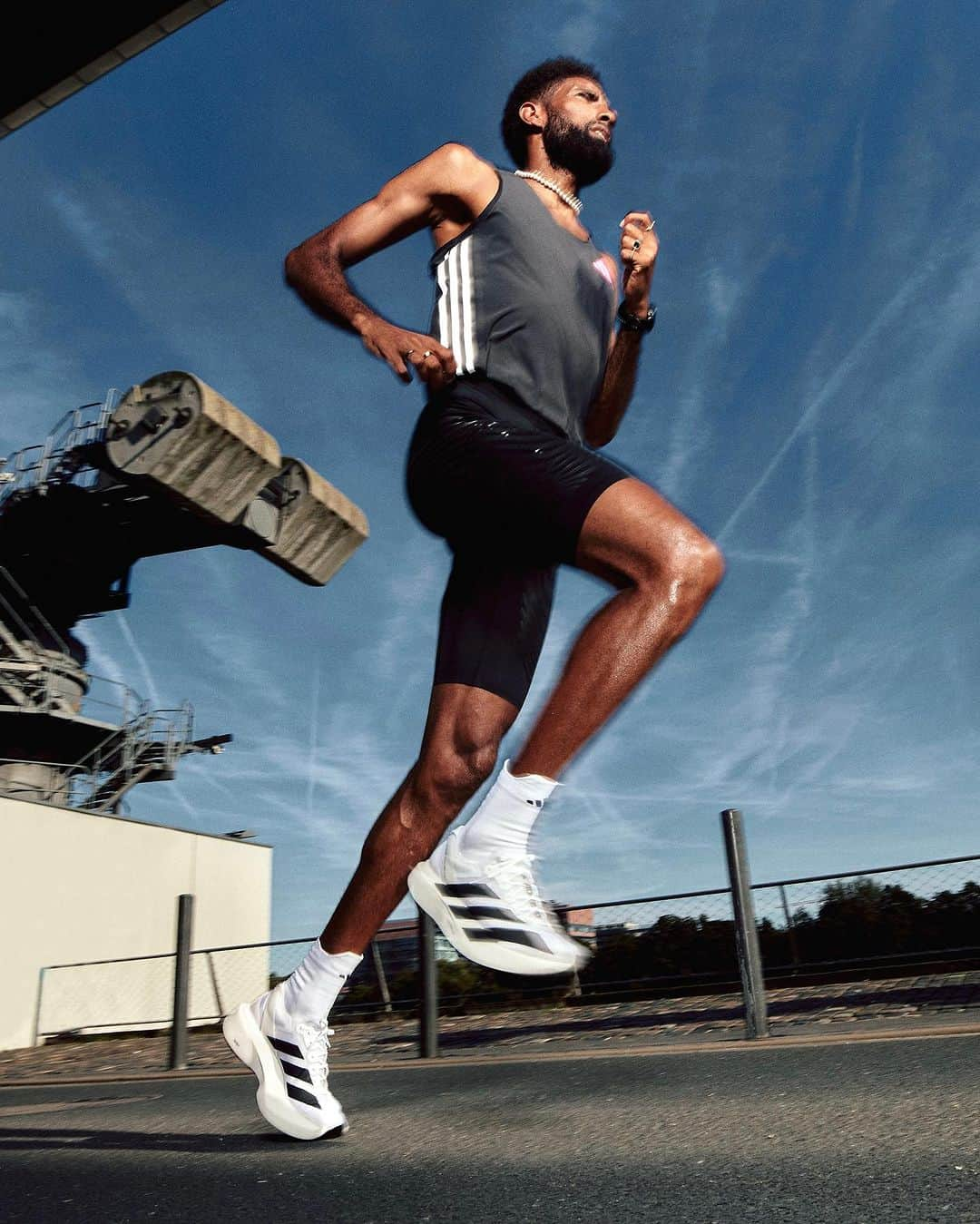 adidas Runningさんのインスタグラム写真 - (adidas RunningInstagram)「At just 138g, you’re looking at the lightest racing shoe we’ve ever created.   Imagined alongside the world’s fastest athletes, the #Adizero Adios Pro Evo 1 comes packed with adidas’ latest innovation for a game-changing silhouette. Every element explored. Nothing sacrificed.   And those running tights? A new era of high-tech muscle support from @rheonlabs … 👀   More on both in bio. 🔗」9月20日 0時06分 - adidasrunning