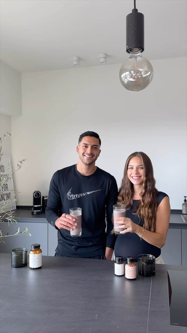 ナディアム・アミリのインスタグラム：「A typical morning in our life with @sunday_natural 🥬🍌🍓  Wie startet ihr am liebsten in den Tag?」