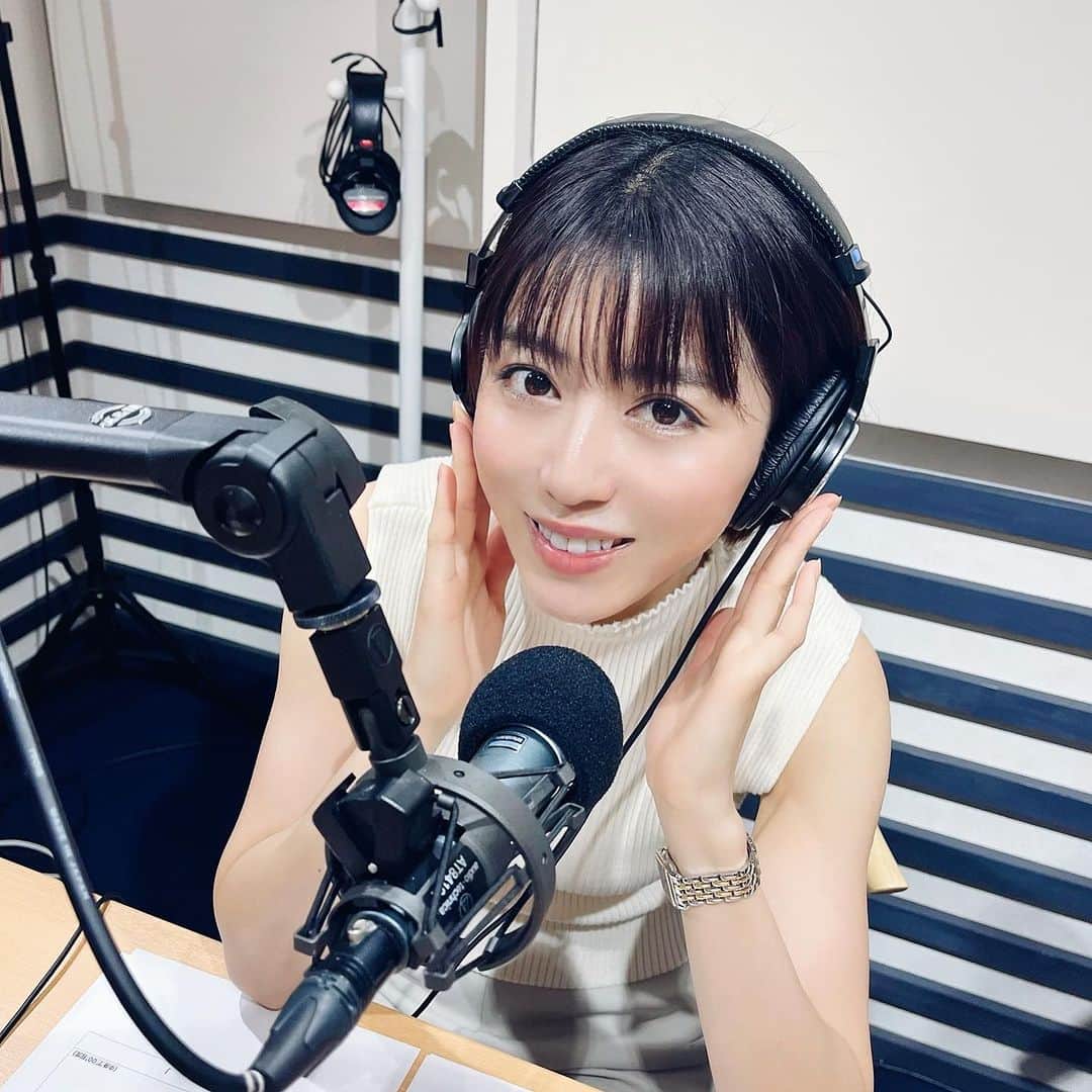 小池花瑠奈のインスタグラム：「今日はラジオ収録へ🎧 2年ぶりくらいのラジオ。とても楽しかったです☺️ またお知らせ致します。  おやすみなさい🌙」