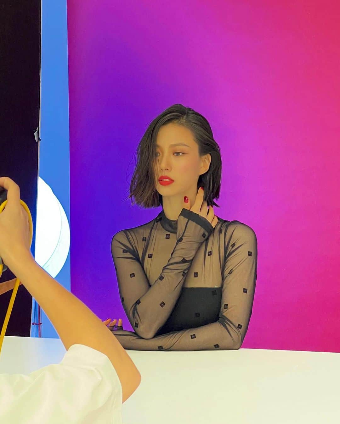 のインスタグラム：「🍓🍧🫀🍒💋🎪🚂  @givenchybeauty @givenchy  @allurekorea  🩷」