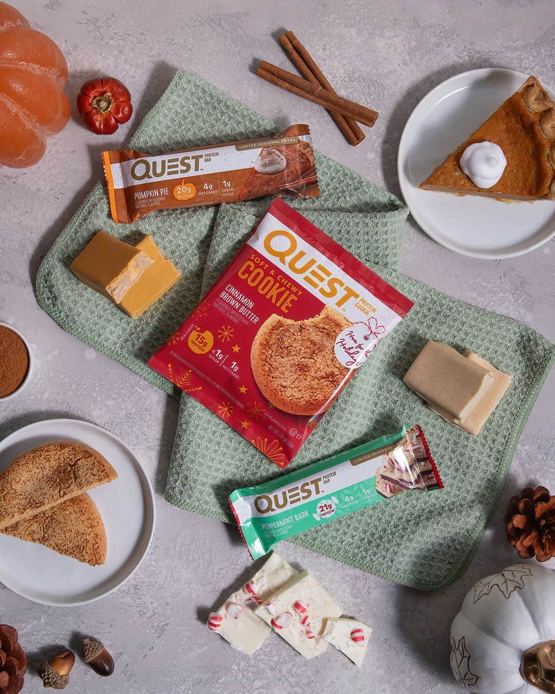 questnutritionのインスタグラム：「DOUBLE TAP to welcome back Pumpkin Pie & Peppermint Bark Quest Bars & meet the NEW Cinnamon Brown Butter Protein Cookie! 💪😍🙌  👉 Decadent Pumpkin Pie #QuestBar has 20g protein, 4g net carbs, & 1g of sugar. 🎃  👉 Delicious Peppermint Bark has 21g protein, 4g net carbs, & 1g sugar. 🥰  Find both limited time, seasonal #QuestBars online & in stores at QuestNutrition.com, @Target, @Walmart, @Amazon, @VitaminShoppe, @GNCLiveWell, @Albertsons, @KrogerCo, @Publix (Florida), @Wegmans (Northeast), @HEB (Texas), & your local health/nutrition stores nationwide.  👉 Soft, chewy Cinnamon Brown Butter has 15g protein, 1g net carbs, & <1g of sugar. 😋  Find this limited time, seasonal #QuestCookie online & in stores at QuestNutrition.com, Amazon, Walmart, Vitamin Shoppe, & GNC. #OnaQuest #QuestNutrition」