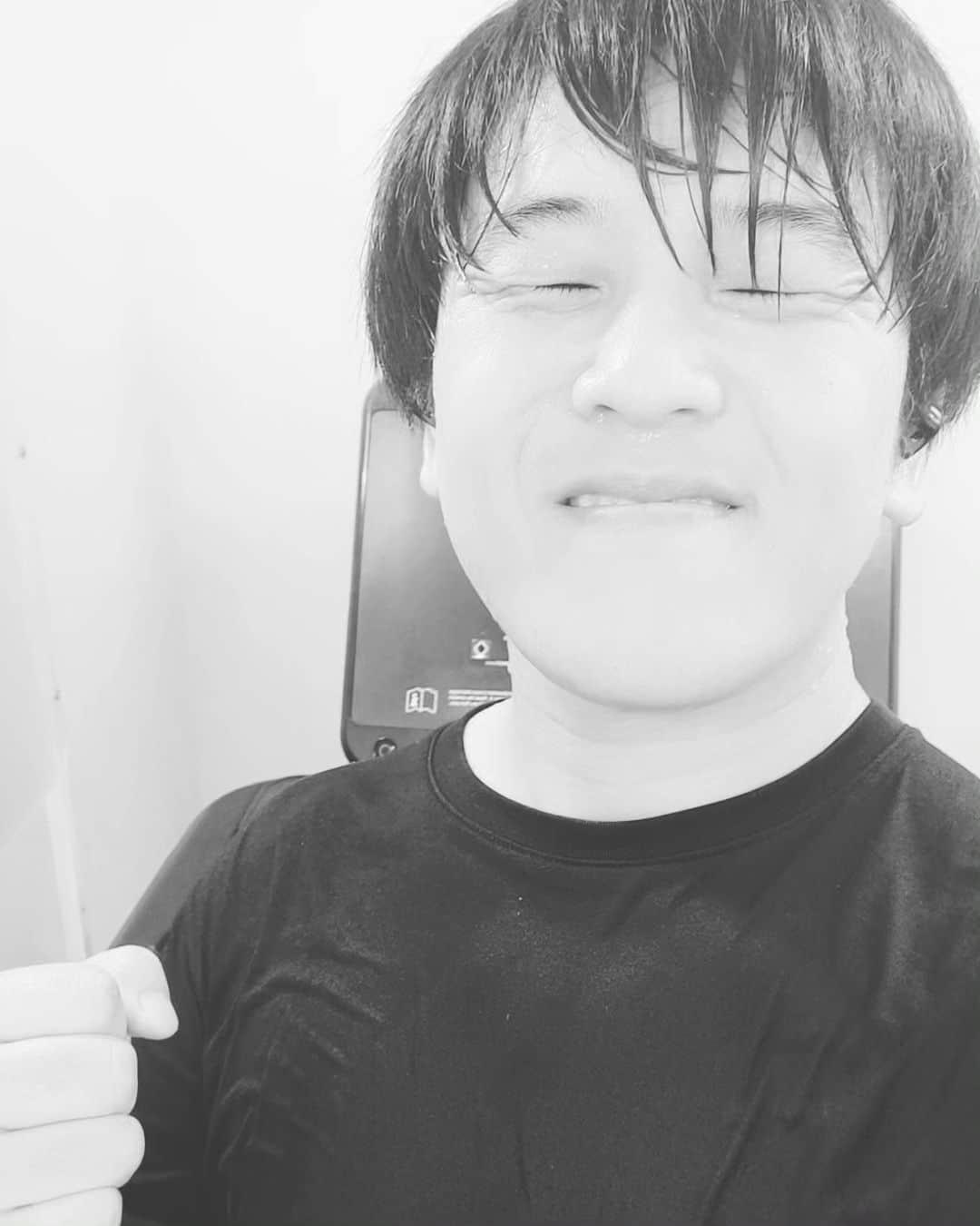 のインスタグラム：「夜ジム。 トレッドミルで５キロ走りました。今日も頑張りました。  #夜ジム」