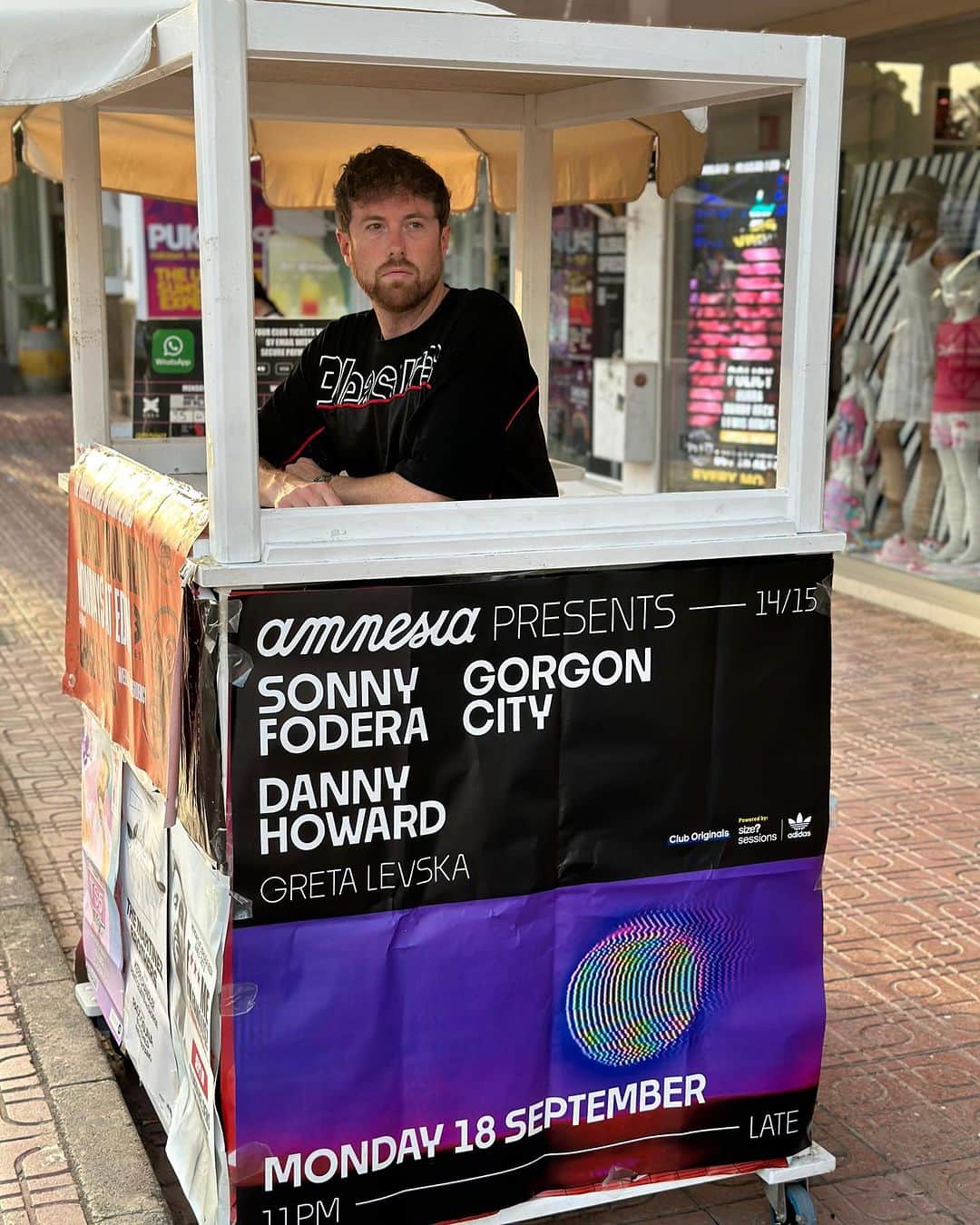 Gorgon Cityのインスタグラム：「Monday was our busiest night in Ibiza this year! That fella selling tickets knows how to hustle 🎟️  We'll be back (in the booth) next week for the final @amnesiaibiza of the season 🤯」